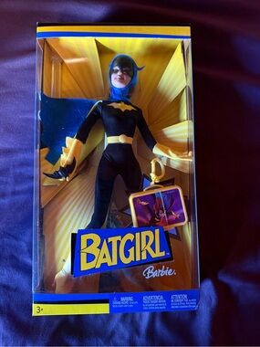 Barbie ~Batgirl ~ DC Comics Superhero Doll Mattel B5834 Vintage 2003 NRFB New